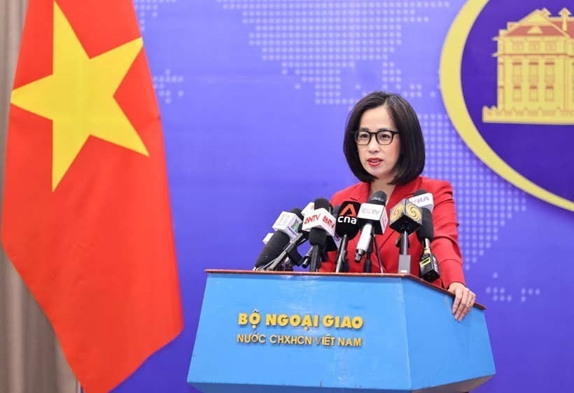 Spokeswoman of the Ministry of Foreign Affairs Pham Thu Hang speaks at the ministry's regular press briefing on January 8 (Photo: VNA)