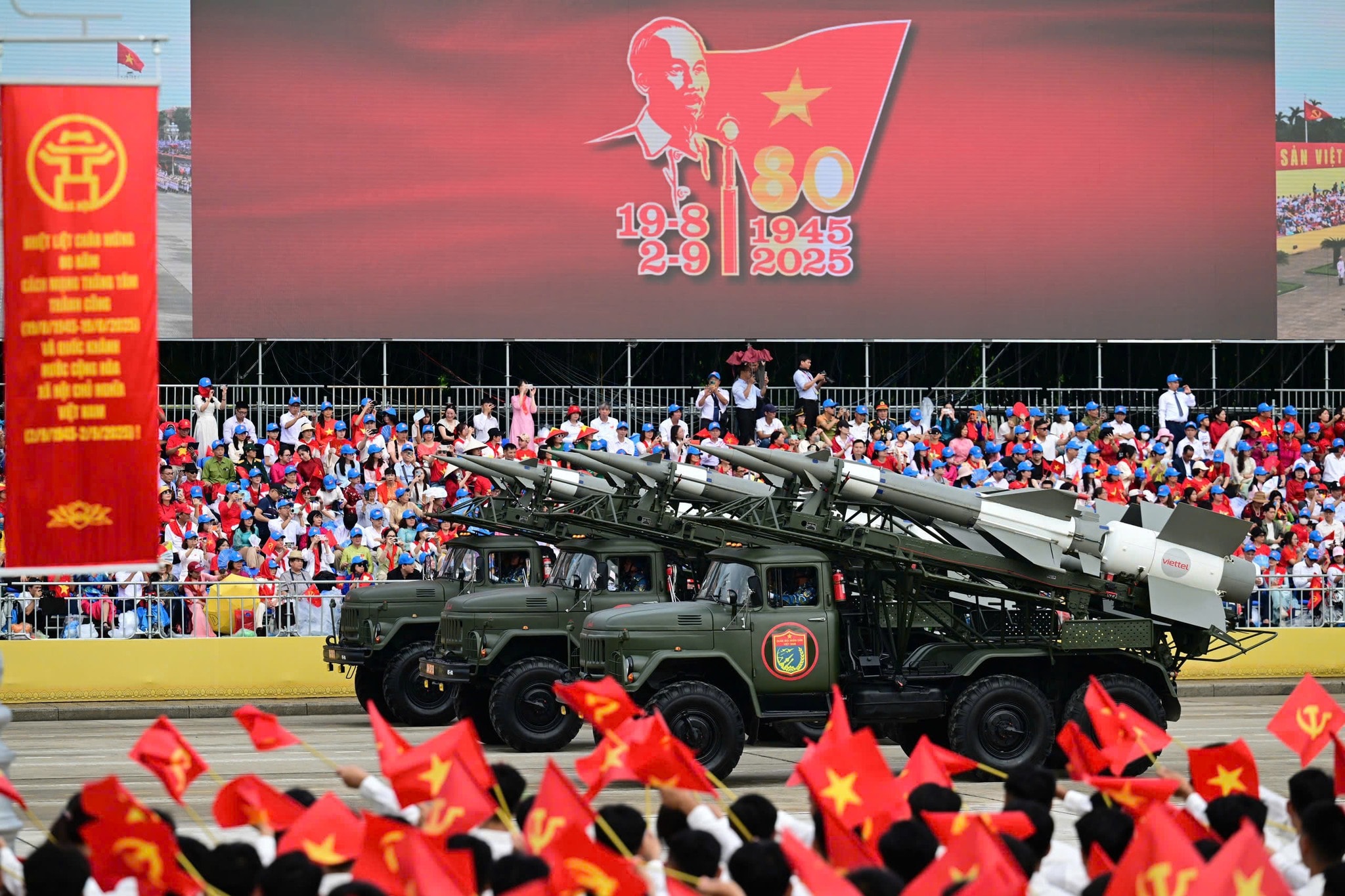 Loat khi tai Viettel tai dai le 80 nam Cach mang Thang Tam va Quoc khanh 2.9
