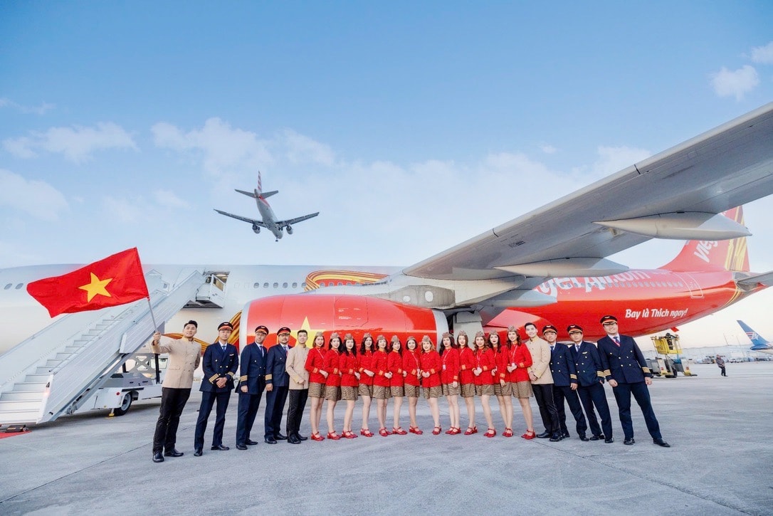 vietjet-flight-crew-in-the-usa8-1739239287242.jpg
