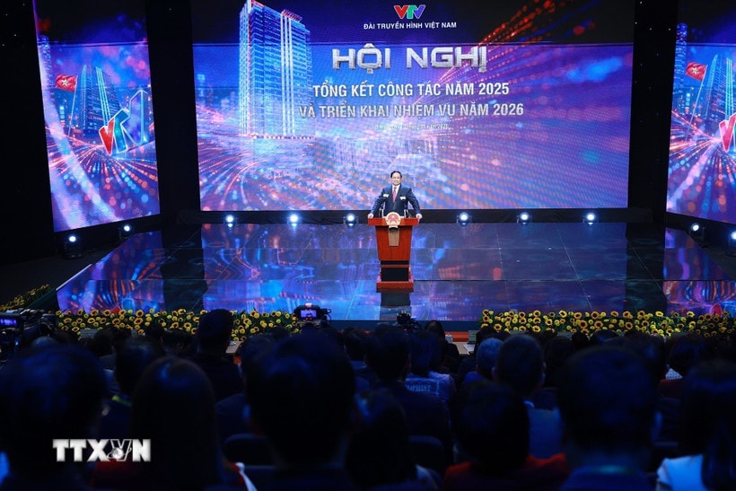 Thủ tướng Phạm Minh Chính phát biểu chỉ đạo Hội nghị tổng kết năm 2025 và triển khai nhiệm vụ 2026 của Đài Truyền hình Việt Nam. (Ảnh: Dương Giang/TTXVN)