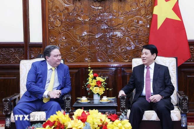 ttxvn-chu-tich-nuoc-luong-cuong-tiep-dai-su-hoa-ky-marc-knapper-den-chao-tu-biet-1201-2.jpg