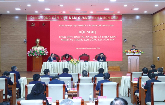 An overview of the meeting of the Party Organisation of the VFF and central mass organisations (Photo: VNA) tran-cam-tu-2.jpg