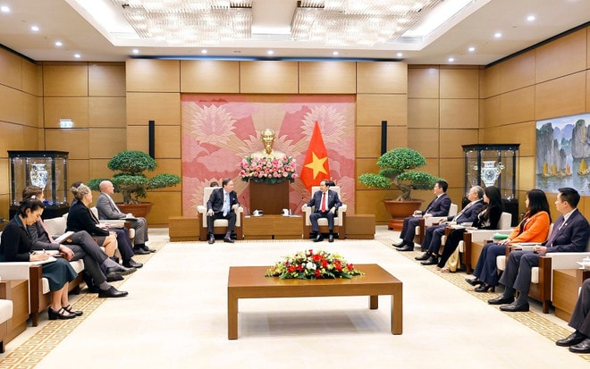vna-potal-chu-tich-quoc-hoi-tran-thanh-man-tiep-dai-su-hoa-ky-chao-tu-biet-8527598.jpg