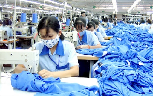 Kết nối hiệu quả người lao động với người sử dụng lao động sẽ giúp doanh nghiệp khắc phục tình trạng thiếu hụt lao động. Ảnh BN