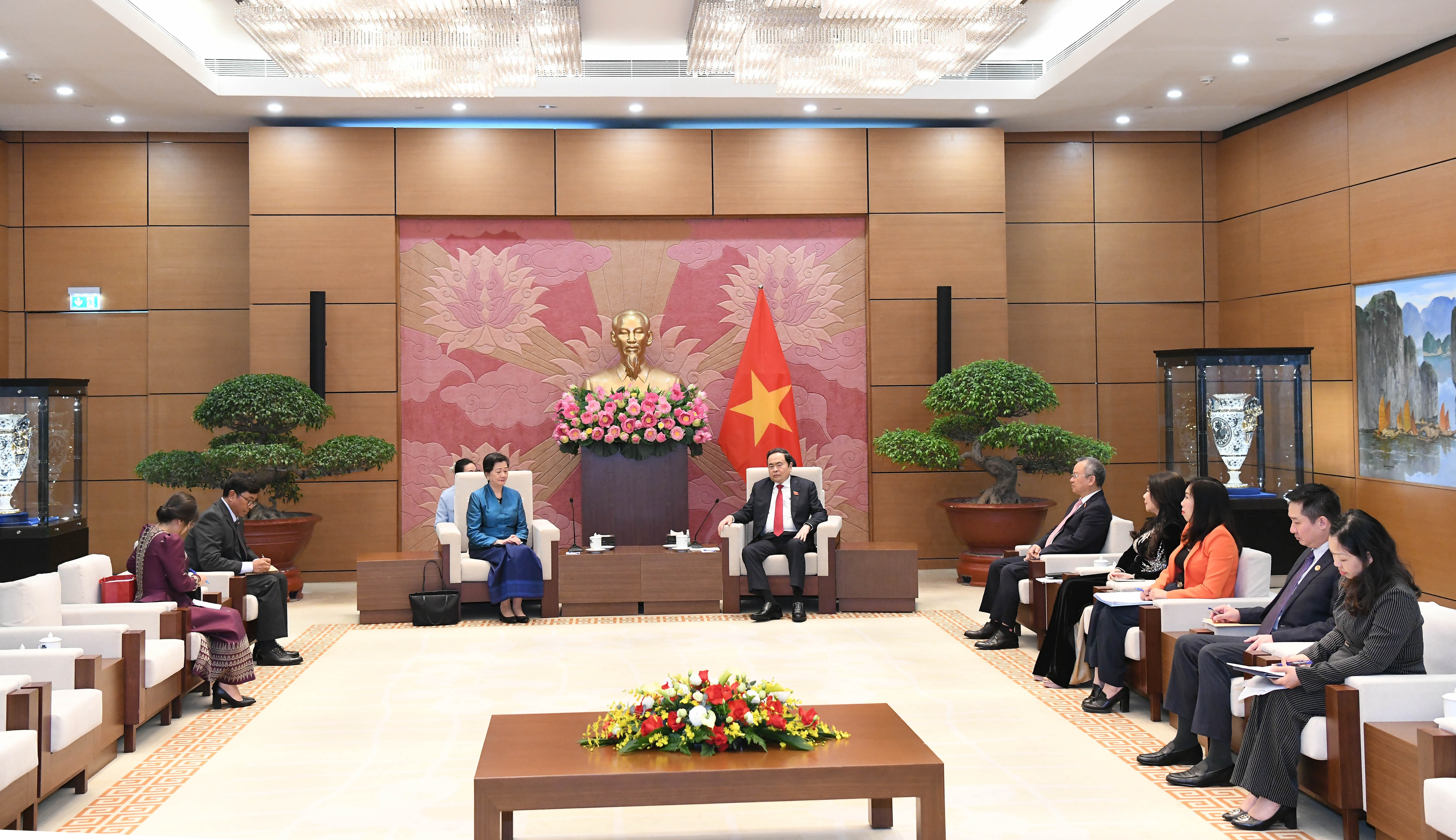 Quang cảnh cuộc tiếp