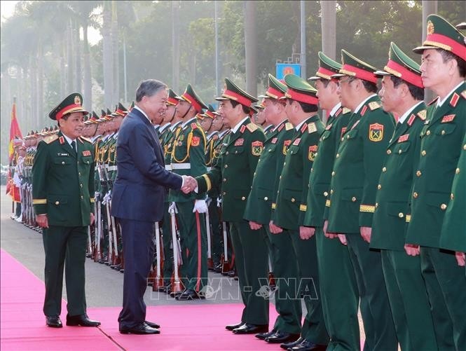 Party General Secretary To Lam and military officials at the ceremony on January 14. (Photo: VNA)