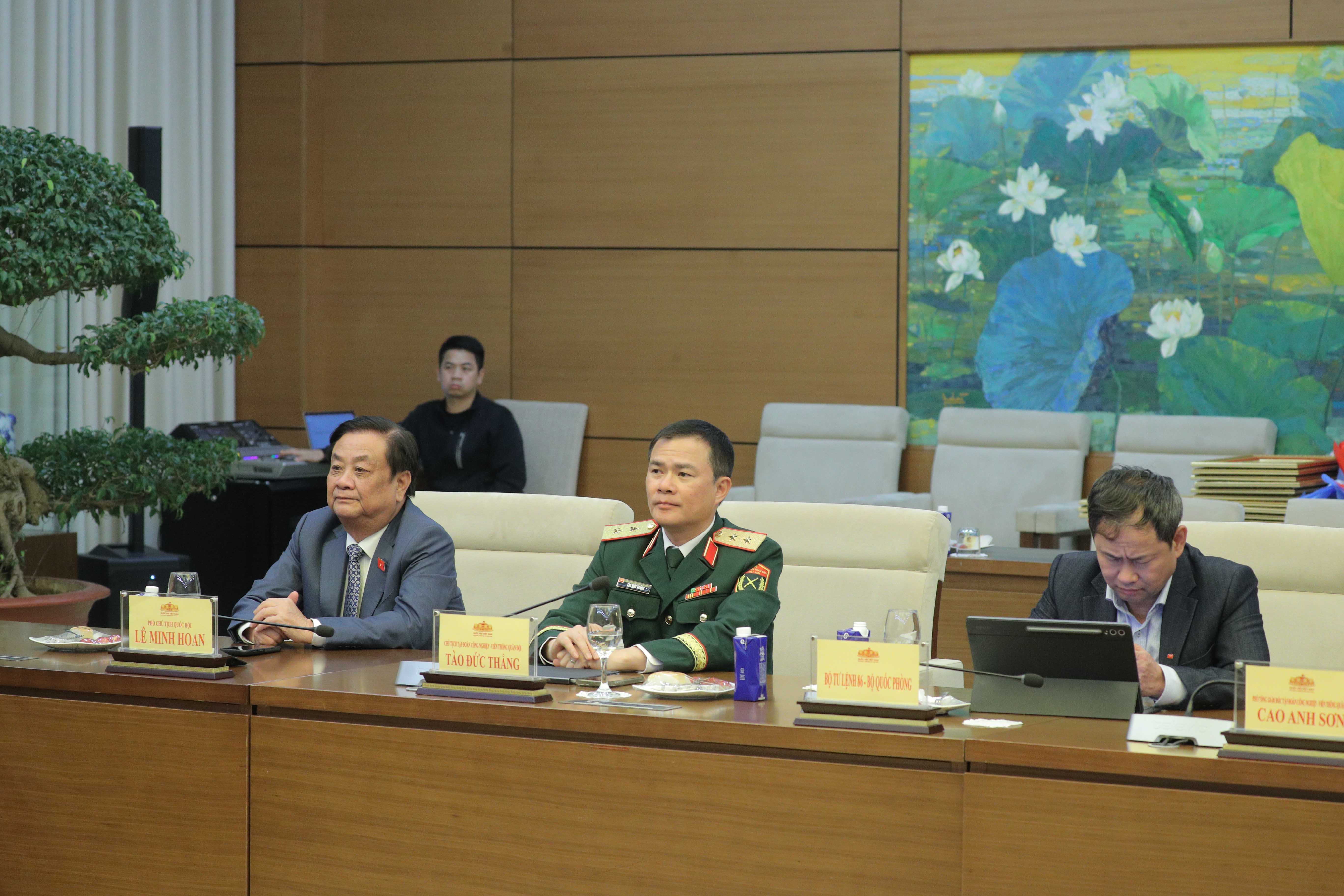 Các đại biểu dự Lễ trao Bằng khen của Ủy ban Thường vụ Quốc hội cho các tập thể, cá nhân có thành tích xuất sắc trong công tác chuyển đổi số của Quốc hội năm 2025