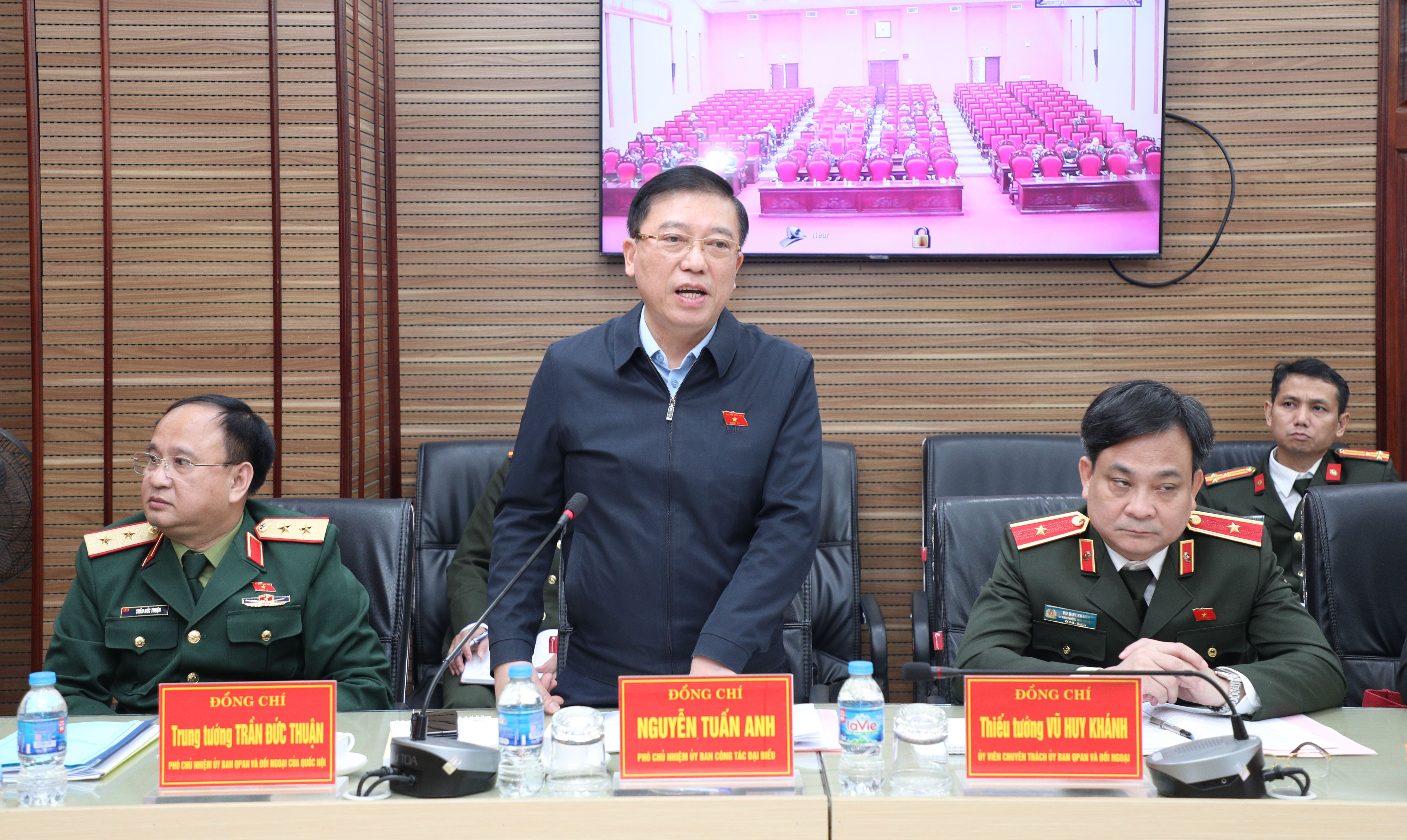 Phó Chủ nhiệm Uỷ ban Công tác đại biểu Nguyễn Tuấn Anh phát biểu tại buổi làm việc