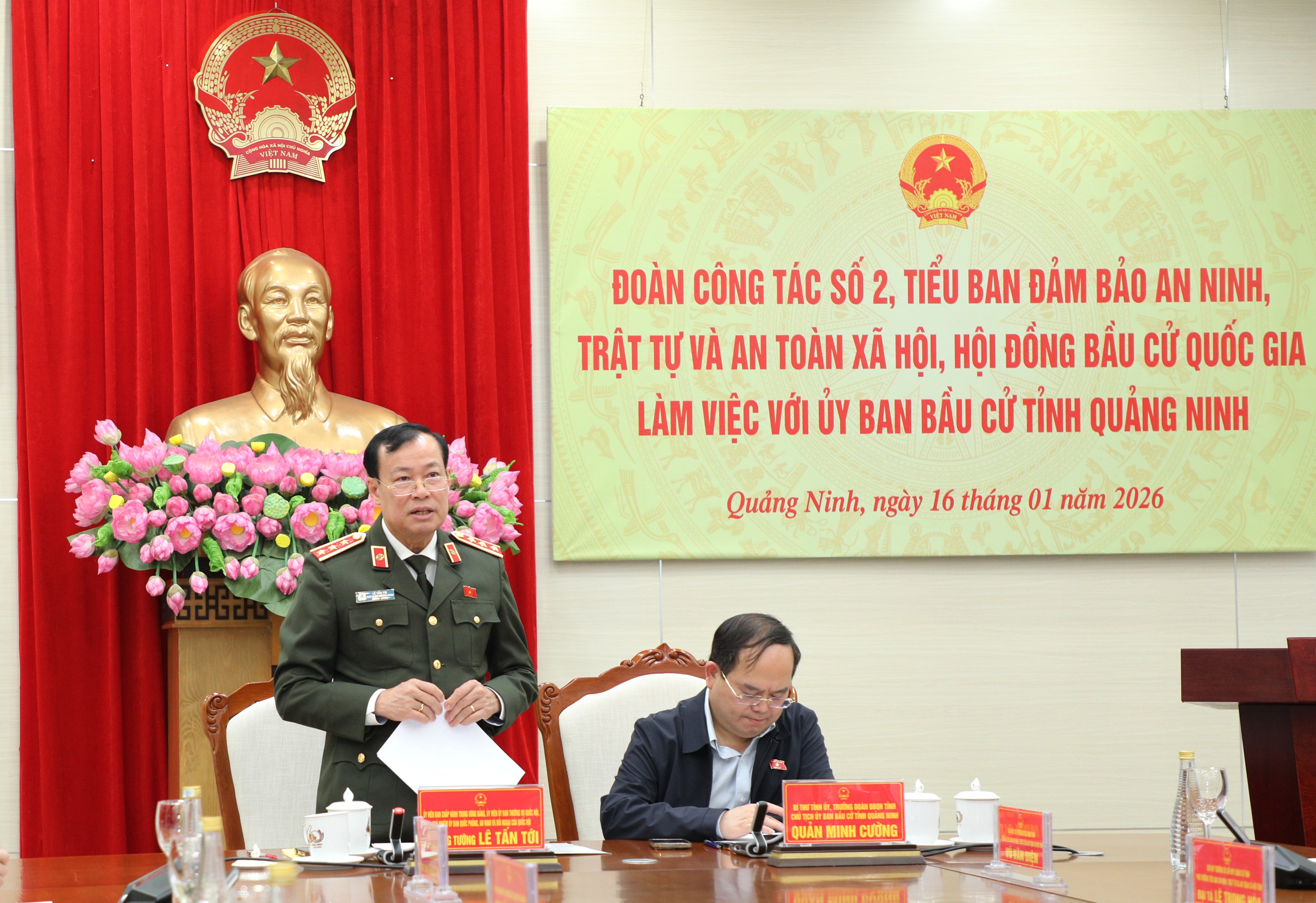 Chủ nhiệm Uỷ ban Quốc phòng An ninh và Đối ngoại, Thượng tướng Lê Tấn Tới phát biểu chỉ đạo tại buổi làm việc
