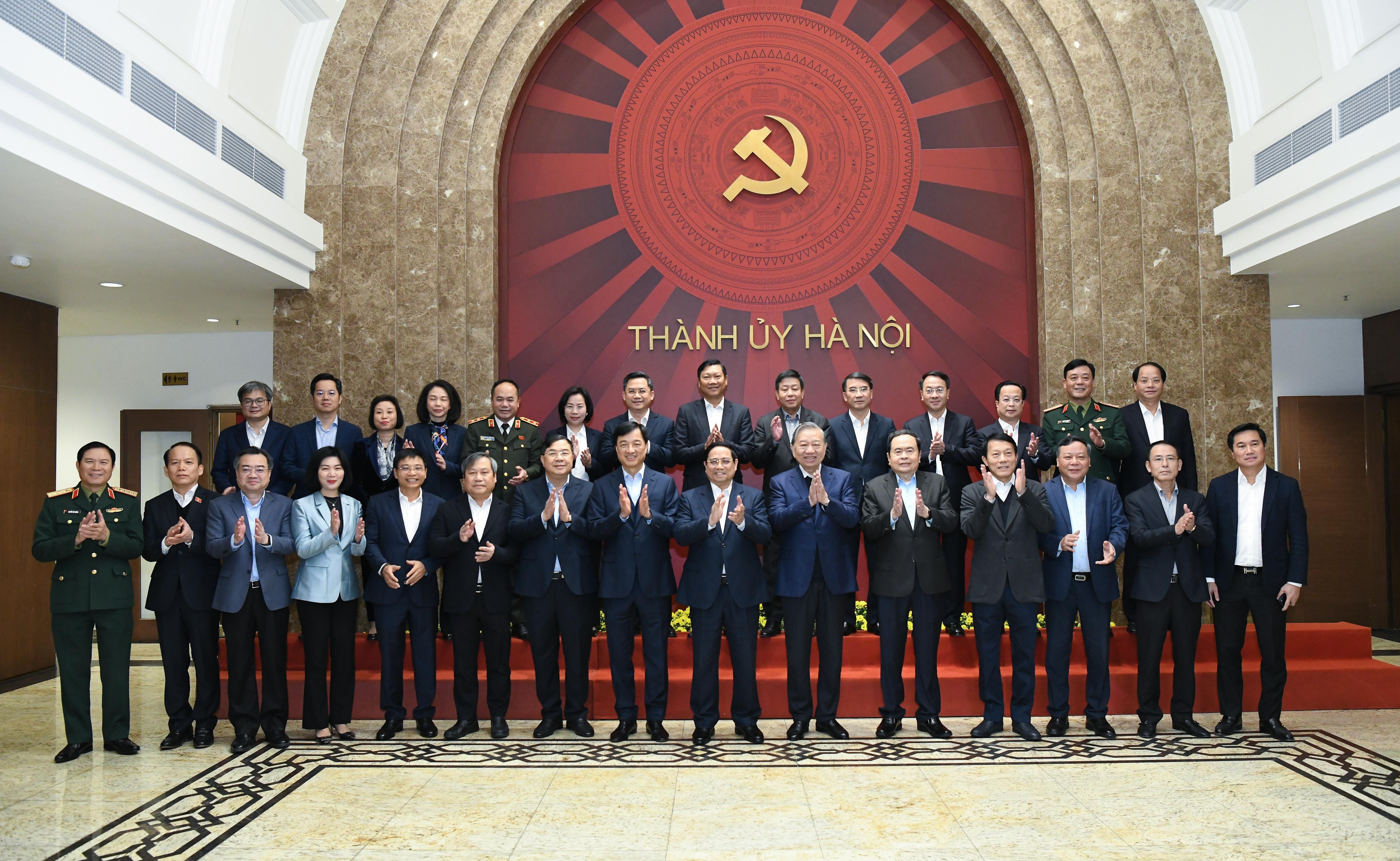 tong-bi-thu-to-lam-va-cac-dai-bieu.1.jpg
