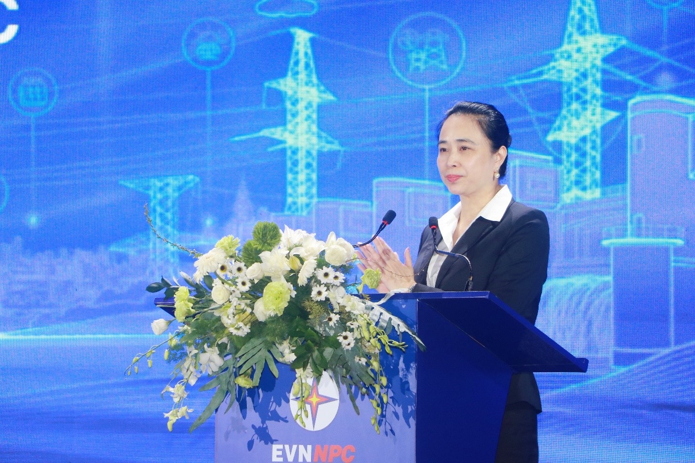 Picture4Bà Đỗ Nguyệt Ánh - Bí thư Đảng ủy, Chủ tịch Hội đồng thành viên EVNNPC phát biểu tại Hội nghị. Ảnh NPC