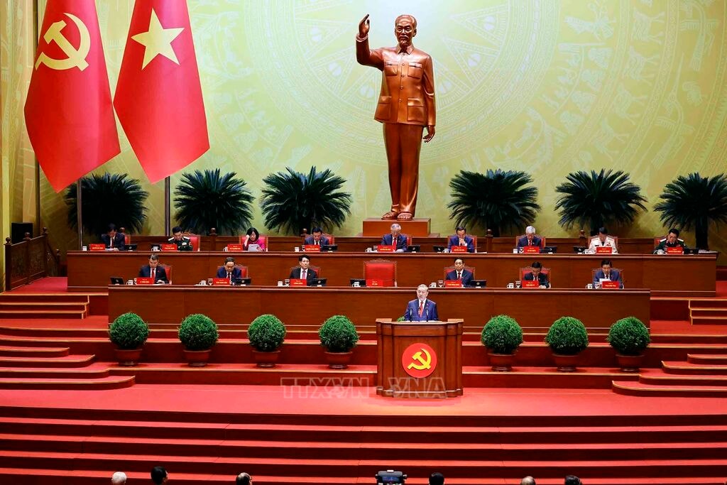 Tổng Bí thư Tô Lâm trình bày Báo cáo của Ban Chấp hành Trung ương Đảng khóa XIII về các văn kiện trình Đại hội XIV của Đảng