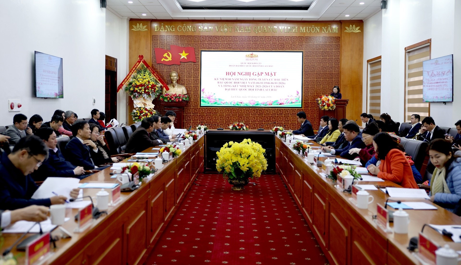 qcanh gap mat Lai Chau1