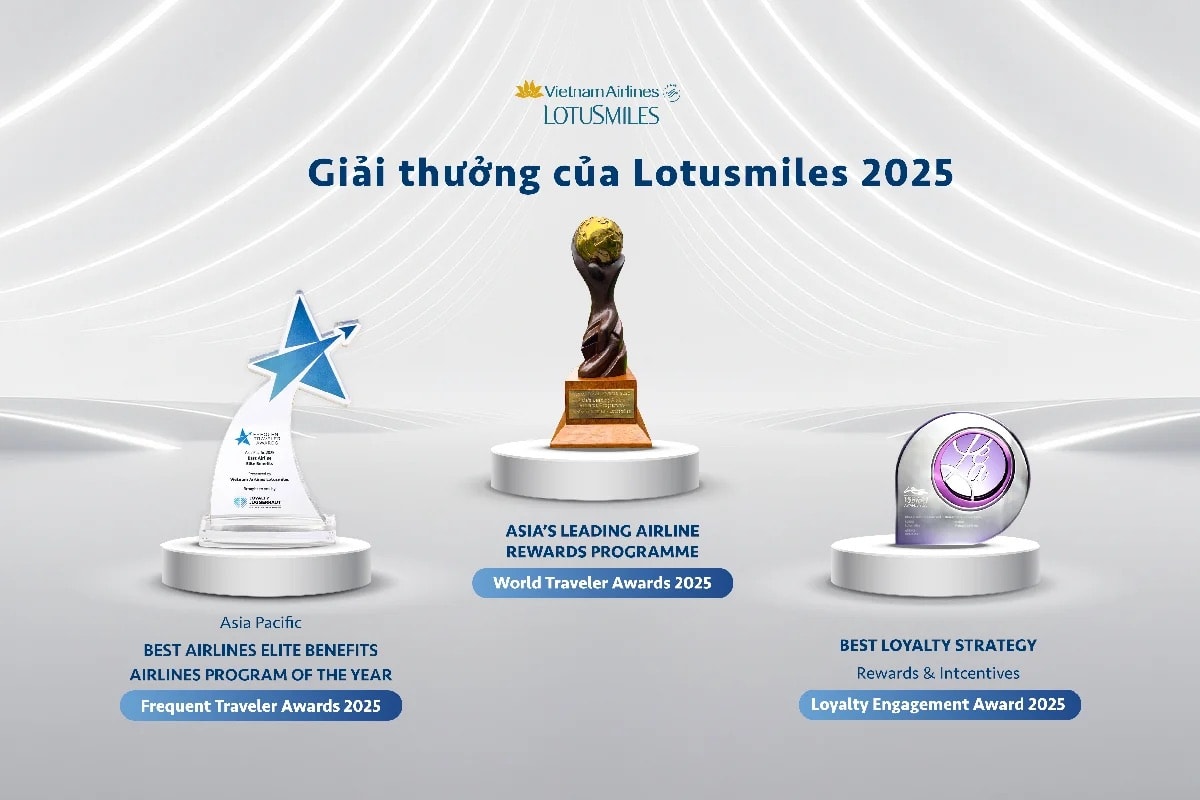 4. Chương trình khách hàng thân thiết Lotusmiles của Vietnam Airlines được vinh danh tại 3 giải thưởng quốc tế với 4 chiếc cúp danh giá, khẳng định vị thế hàng đầu của Vietnam Airlines trong lĩnh vực chăm sóc khách