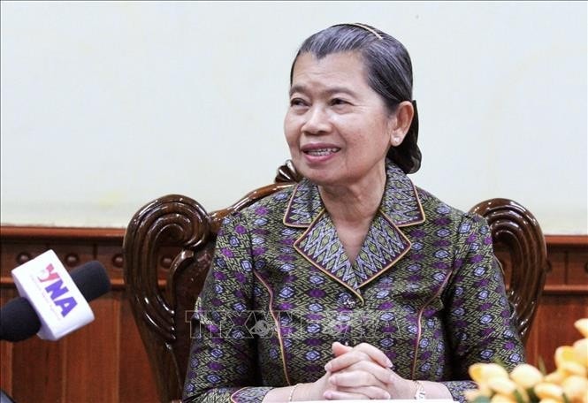 Samdech Kittisangha Bundit Men Sam An, Vice President of the Cambodian People’s Party (CPP) and a senior advisor to the King of Cambodia speaks to Vietnam News Agency correspondents in Phnom Penh. (Photo: VNA)