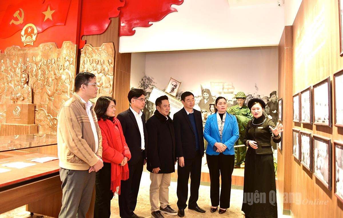 Vụ Dân tộc về nguồn