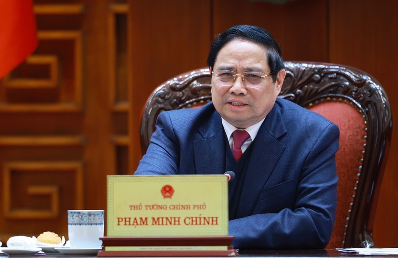 Prime Minister Pham Minh Chinh chairs a January 26 meeting in Hanoi of the standing government members and the Standing Board of the Government Party Committee on reports and submissions to competent authorities regarding nuclear power projects. (Photo: VNA)