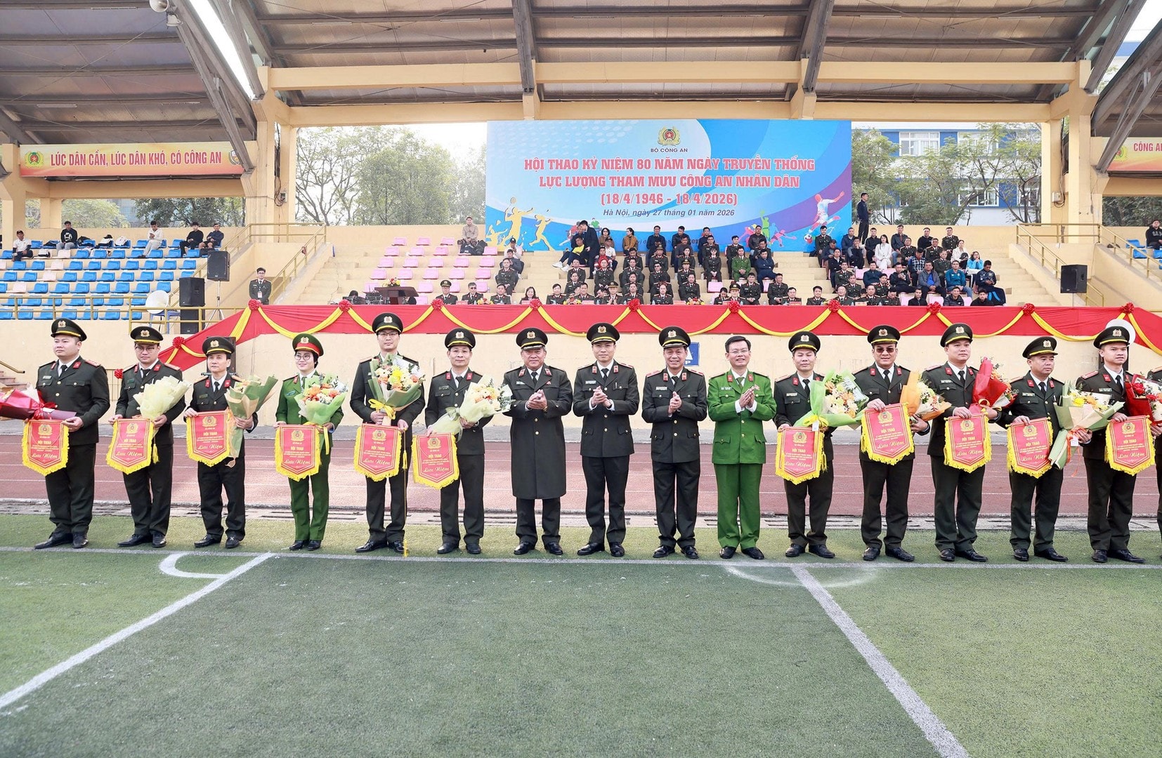 lưu niệm.jpg
