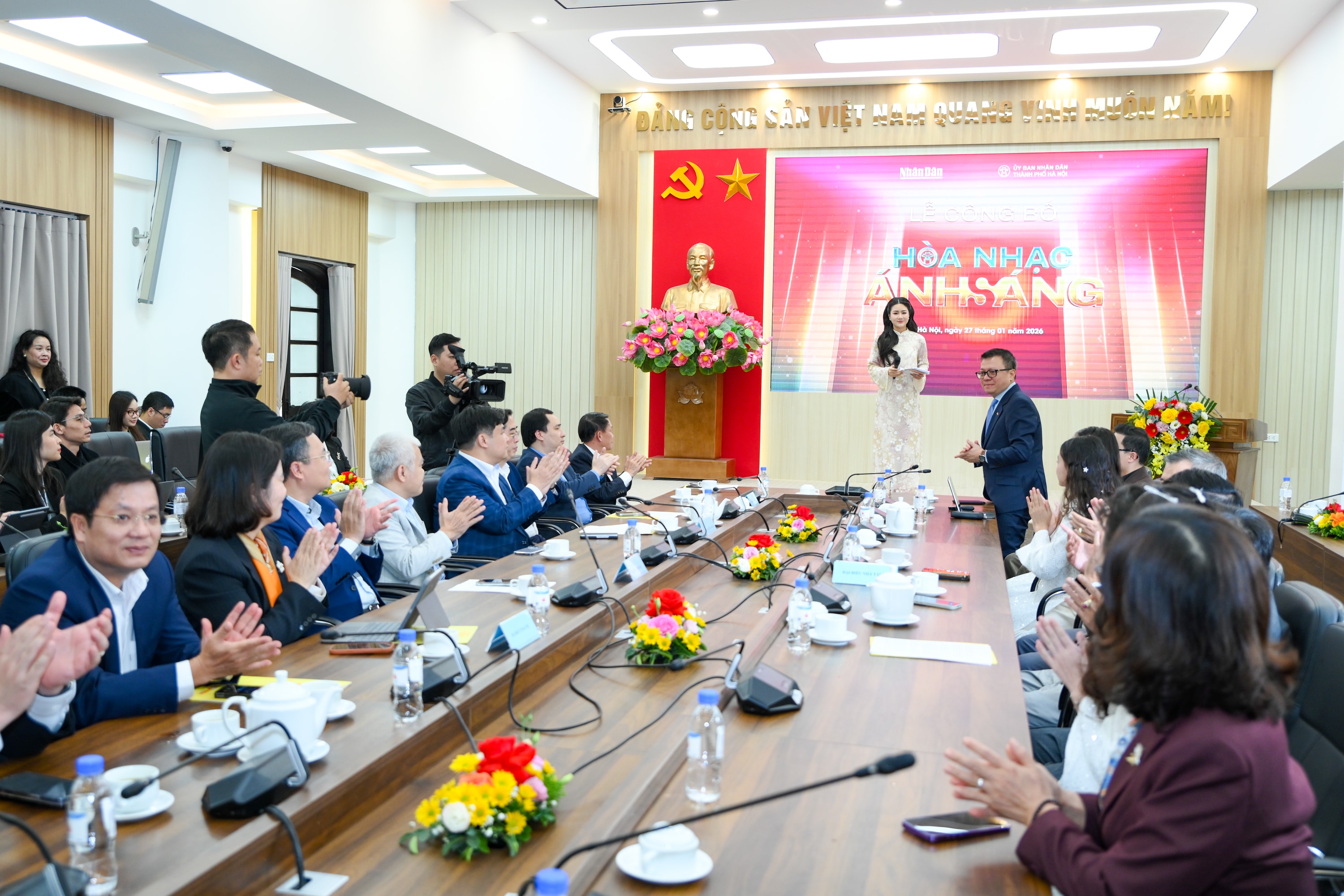 le cong bo ct hoa nhac anh sang-1094