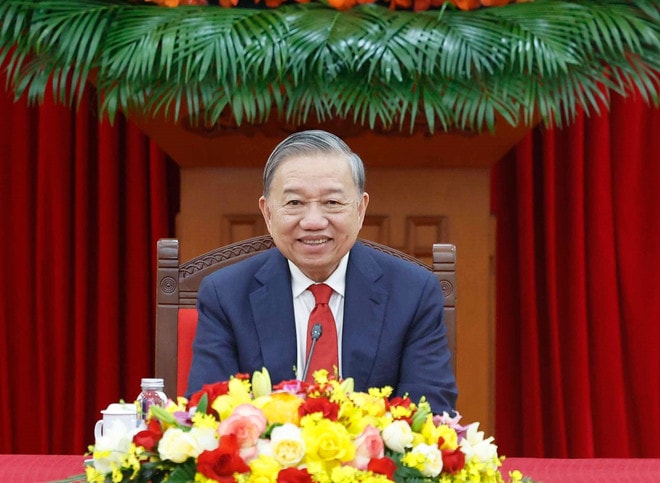 General Secretary of the Communist Party of Vietnam (CPV) Central Committee To Lam during his phone talks with First Secretary of the Communist Party of Cuba Central Committee and President of Cuba Miguel Díaz-Canel on January 26 evening (Hanoi time). (Photo: VNA) vietnam-cuba-talks-1.jpg
