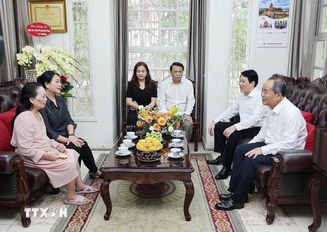 ttxvn-2801-chu-tich-nuoc-chuc-tet-nguyen-lanh-dao-dang-nha-nuoc-9.jpg