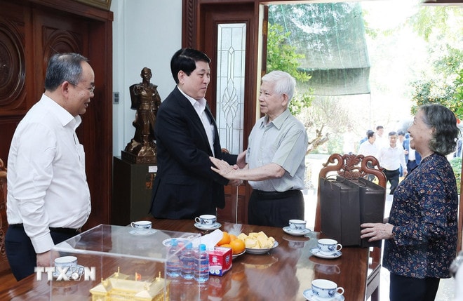 ttxvn-2801-chu-tich-nuoc-chuc-tet-nguyen-lanh-dao-dang-nha-nuoc-2.jpg