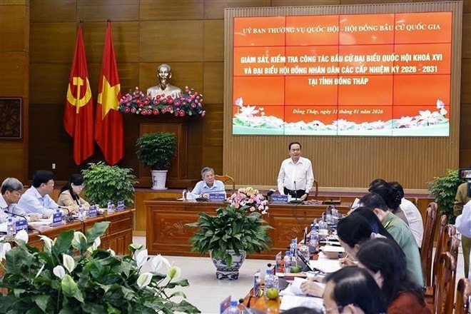 vna-potal-chu-tich-quoc-hoi-lam-viec-voi-uy-ban-bau-cu-tinh-dong-thap-8564400.jpg