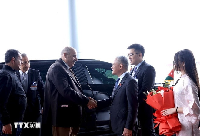 chu-tich-ha-vien-jordan-bat-dau-tham-chinh-thuc-viet-nam-1.jpg