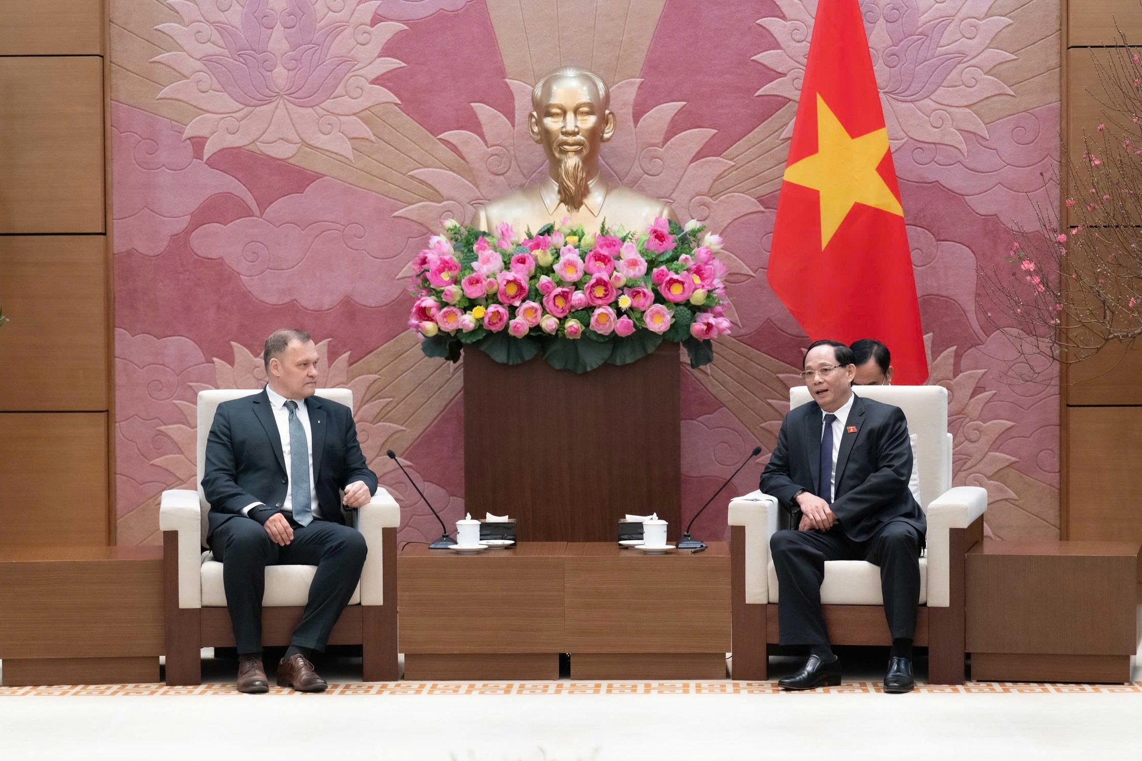 Phó Chủ tịch Quốc hội Trần Quang Phương tiếp UBANQG Quốc hội Hungary
