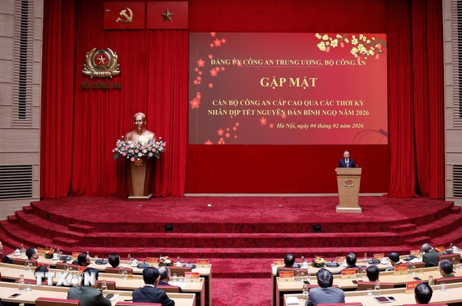 Tổng Bí thư Tô Lâm phát biểu. (Ảnh: Thống Nhất/TTXVN) ttxvn-tong-bi-thu-gap-mat-can-bo-cong-an-cao-cap-qua-cac-thoi-ky-8.jpg