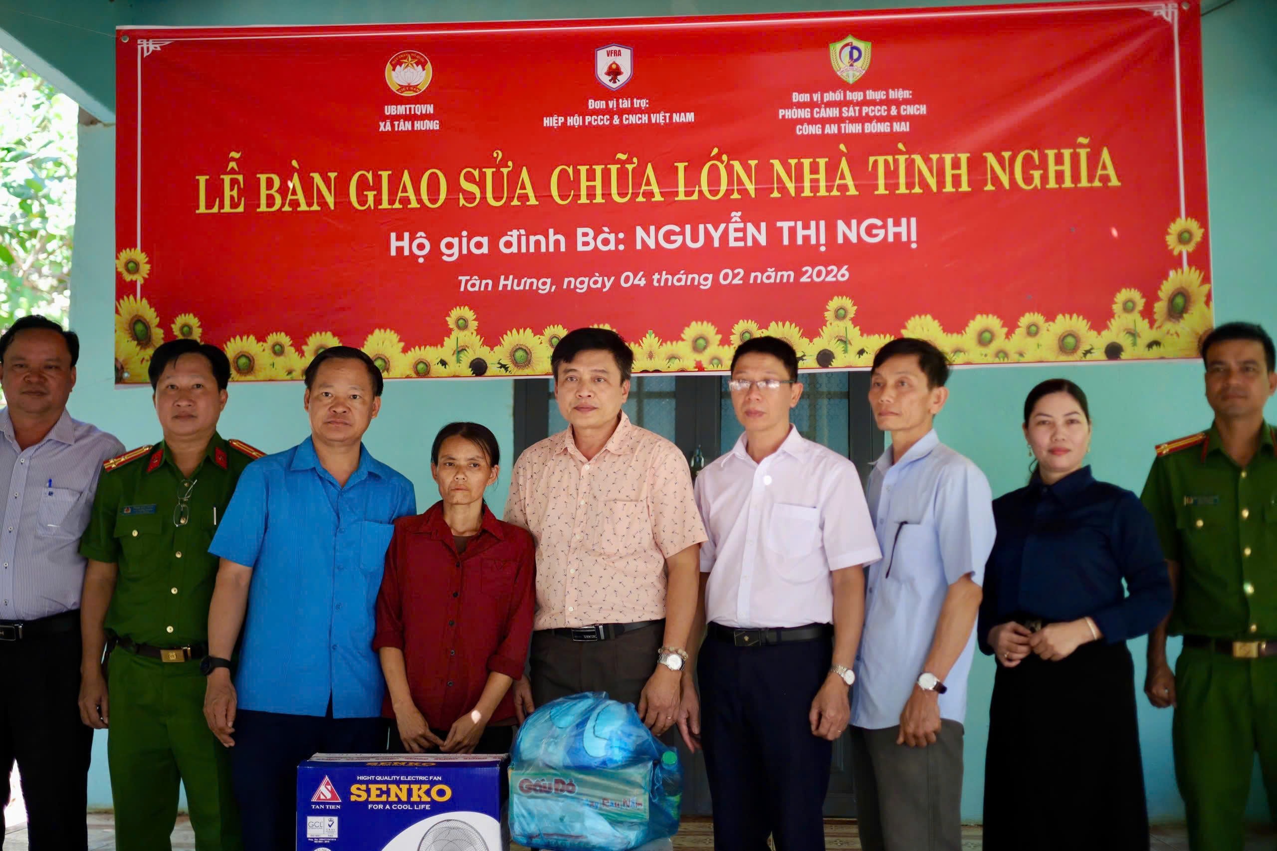 Le ban giao nha tinh nghia 1