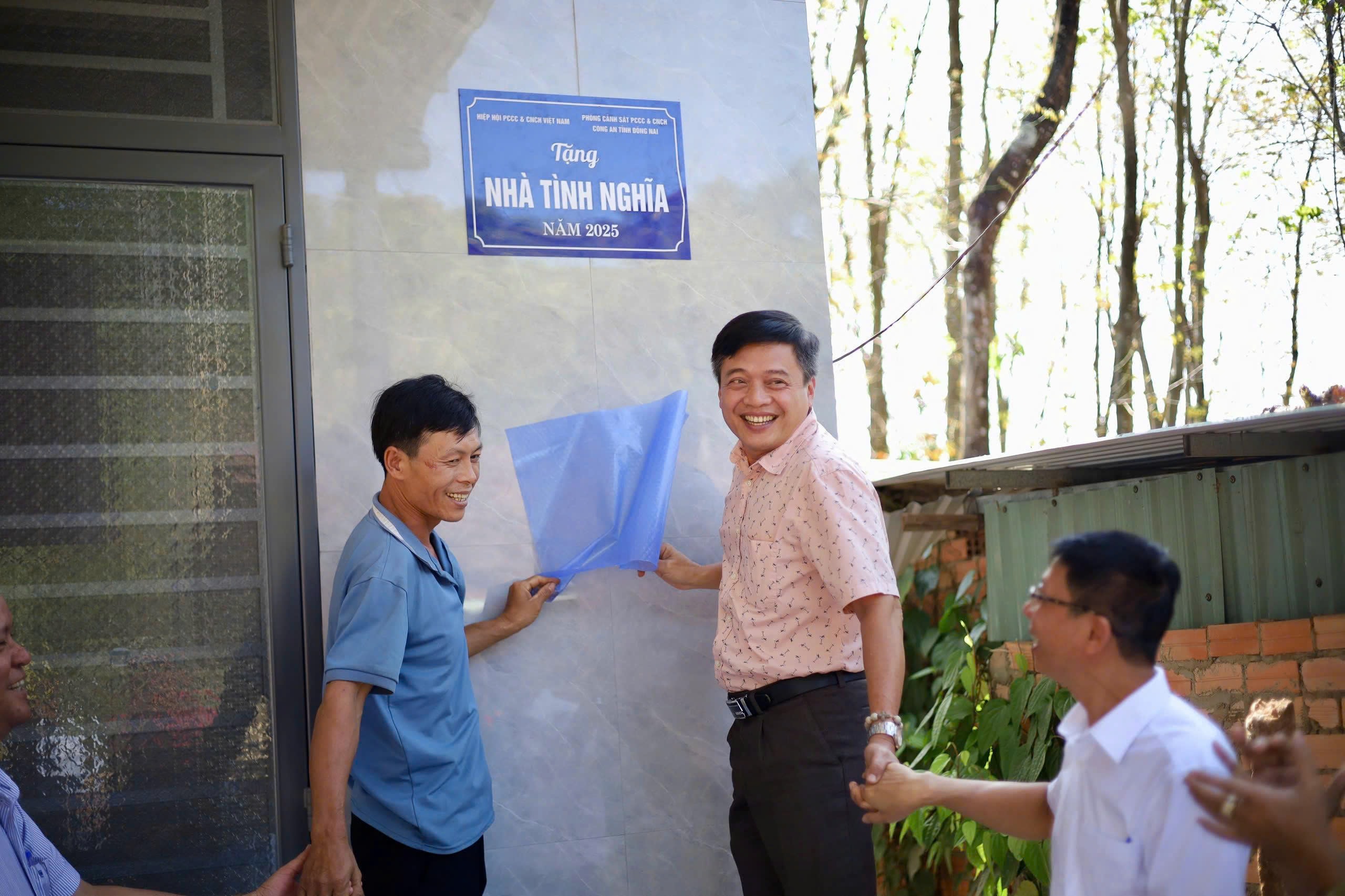 nha tinh nghia
