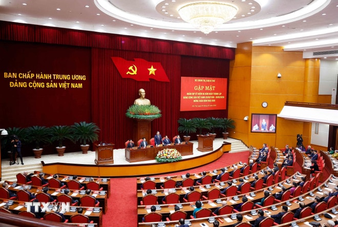 Tổng Bí thư Tô Lâm phát biểu. (Ảnh: Thống Nhất/TTXVN) ttxvn-bo-chinh-tri-ban-bi-thu-to-chuc-gap-mat-cac-dong-chi-nguyen-uy-vien-ban-chap-hanh-trung-uong-dang-cac-khoa-8572400-2.jpg