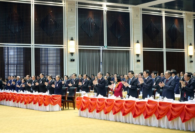 Delegates at the conference. (Photo: VNA) vna-potal-tong-bi-thu-to-lam-va-tong-bi-thu-chu-tich-nuoc-lao-chu-tri-hoi-nghi-thong-bao-ket-qua-dai-hoi-xiv-cua-dang-cong-san-viet-nam-8574672.jpg