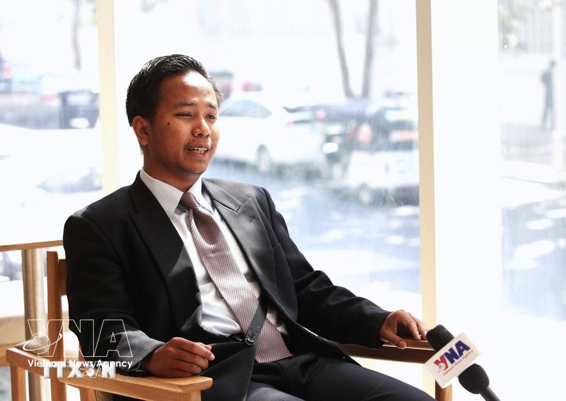 Him Raksmey, Executive Director of the Cambodia Centre for Regional Studies (CCRS), in an interview with a Vietnam New Agency correspondent in Phnom Penh. (Photo: VNA)