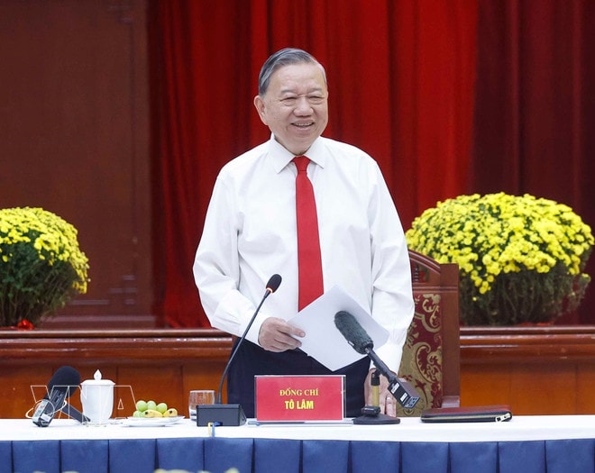 Party General Secretary To Lam addresses the meeting. (Photo: VNA) vnanet-potal-tong-bi-thu-gap-mat-nguyen-uy-vien-trung-uong-dang-khu-vuc-phia-nam-8582347.jpg