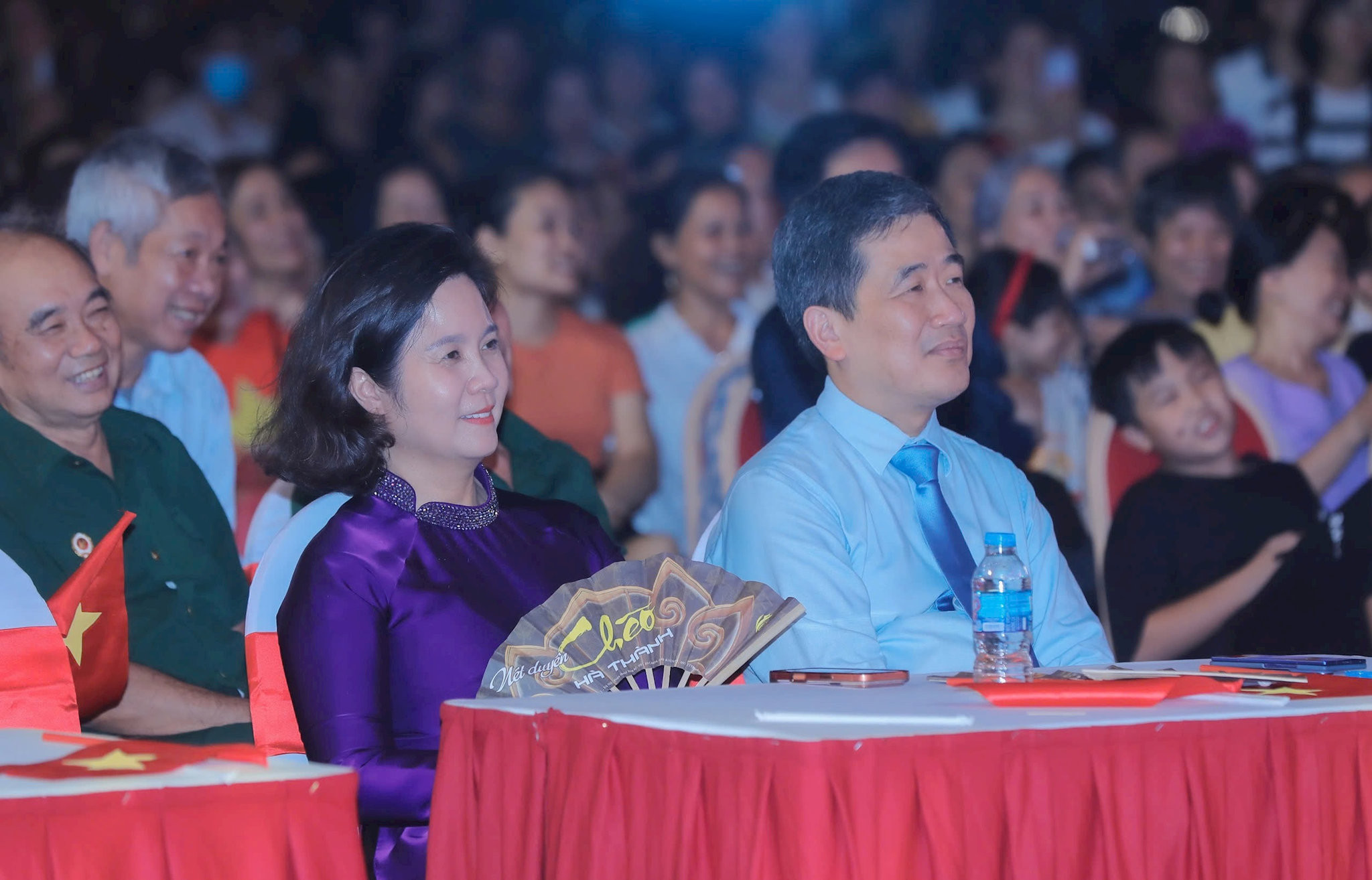 Phó Giám đốc Sở Văn hoá, Thể thao và Du lịch Lê Thị Ánh Mai và Chủ tịch UBND phường Cửa Nam Nguyễn Quốc Hoàn tham dự chương trình