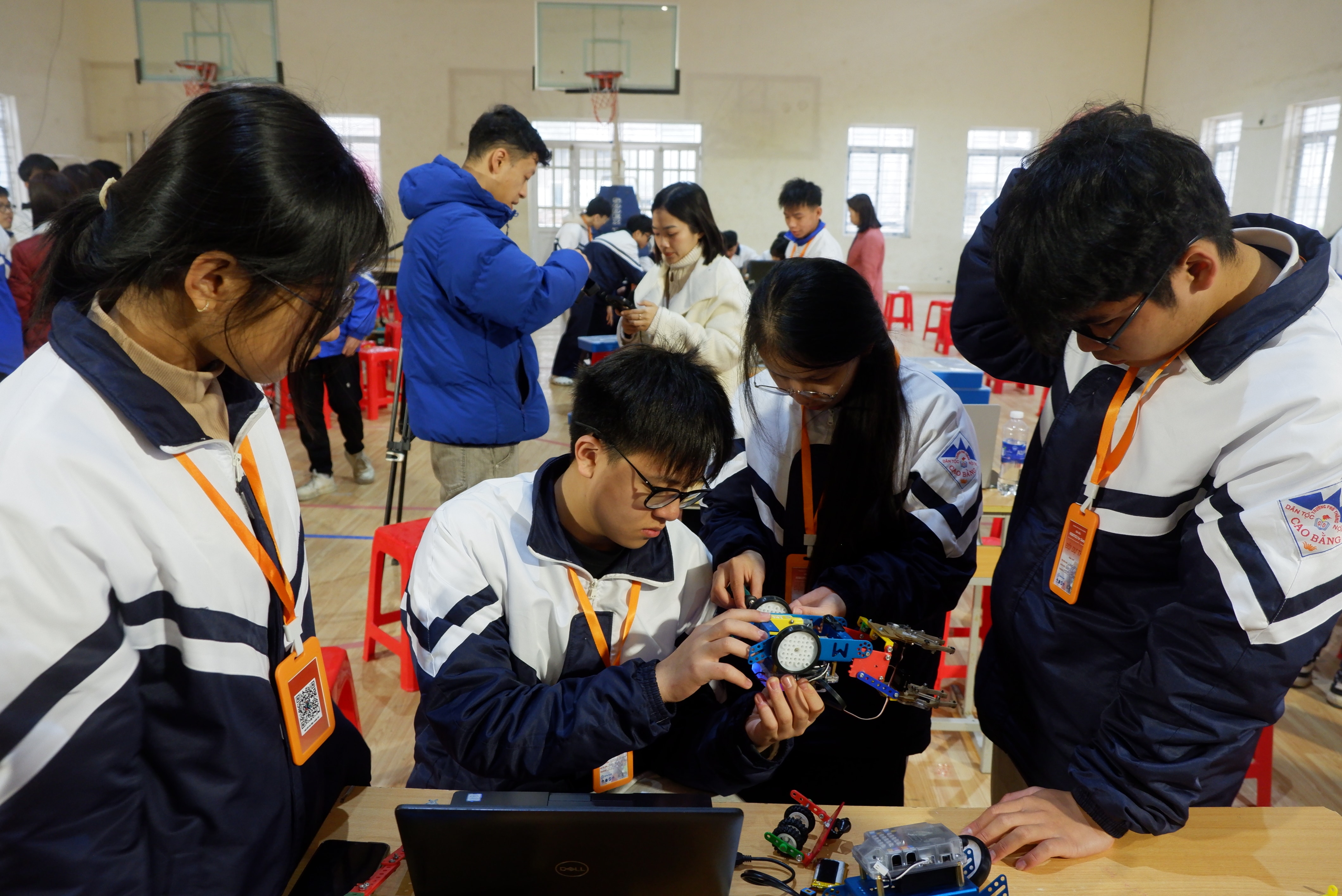 Robot Cao Bang 2