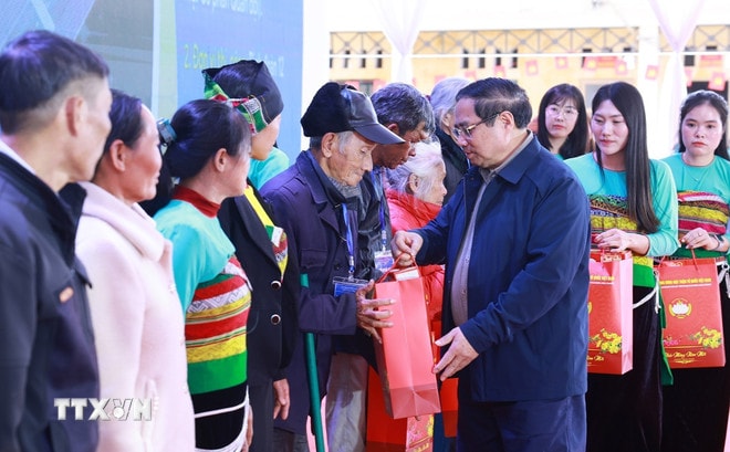 ttxvn-thu-tuong-du-le-khoi-cong-du-an-truong-lien-cap-cam-thach-thanh-hoa-8584314.jpg