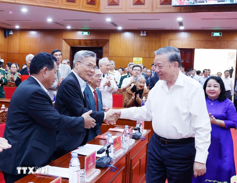 Tổng Bí thư Tô Lâm thăm, chúc tết Đảng bộ, chính quyền và Nhân dân tỉnh Đắk Lắk. (Ảnh: Thống Nhất/TTXVN)