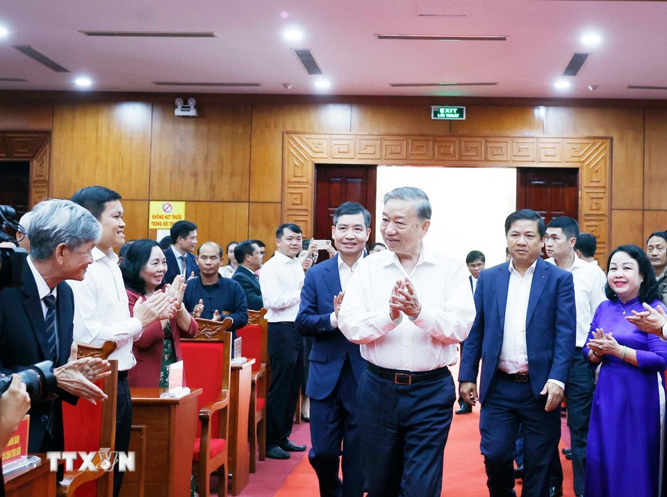 Tổng Bí thư Tô Lâm thăm, chúc tết Đảng bộ, chính quyền và Nhân dân tỉnh Đắk Lắk. (Ảnh: Thống Nhất/TTXVN)