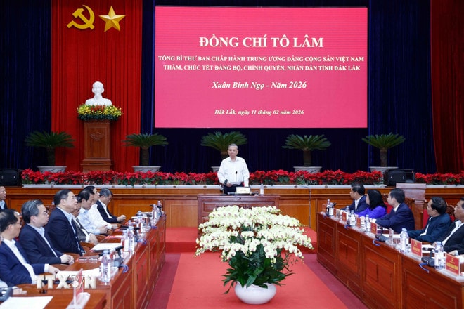 Tổng Bí thư Tô Lâm phát biểu, chúc Tết Đảng bộ, chính quyền và Nhân dân tỉnh Đắk Lắk nhân dịp chuẩn bị đón Xuân Bính Ngọ. (Ảnh: Thống Nhất/TTXVN) ttxvn-tong-bi-thu-tham-chuc-tet-dang-bo-chinh-quyen-va-nhan-dan-tinh-dak-lak10.jpg