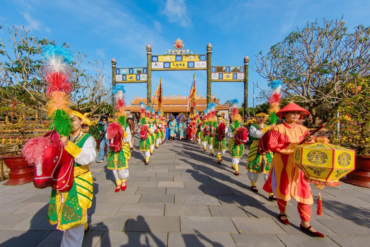 Tái hiện Lễ Thiết triều Nguyên đán1