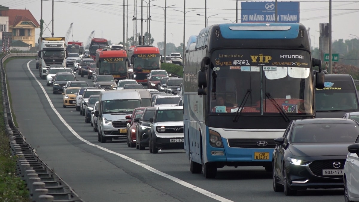 thu tuong yeu cau khong de un tac keo dai tai cua ngo ha noi, tphcm dip cuoi tet hinh anh 1