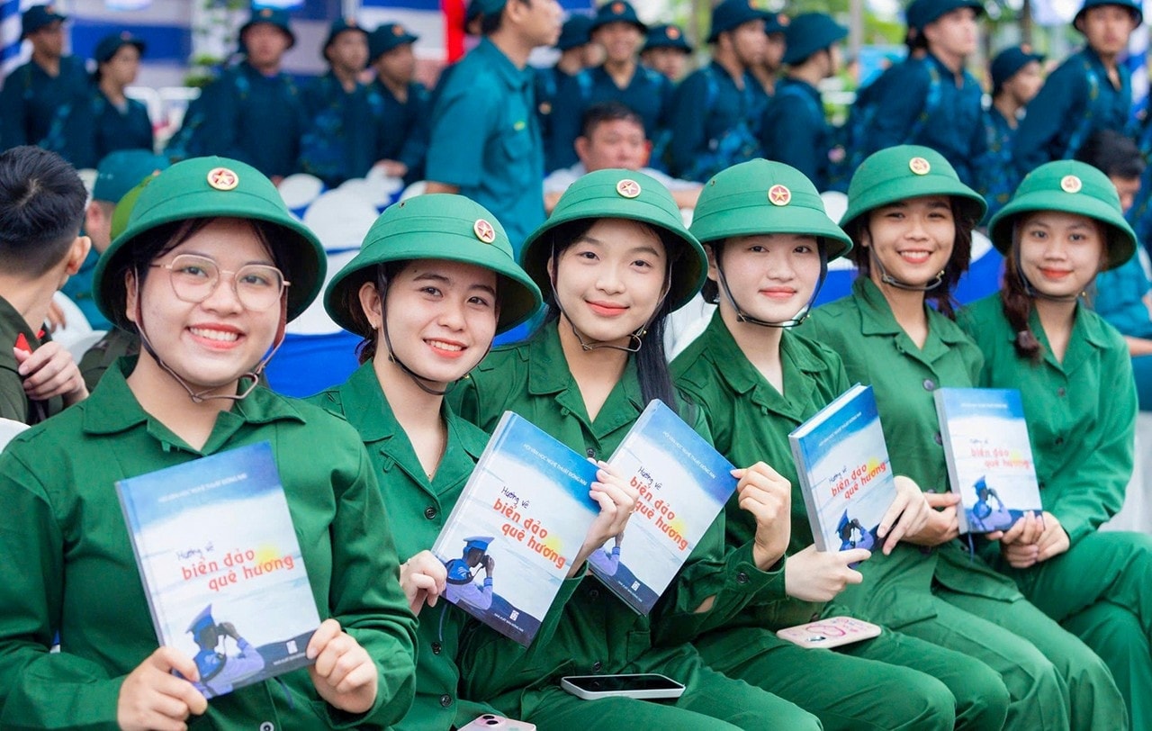 thanh niên Đồng Nai nhập ngũ