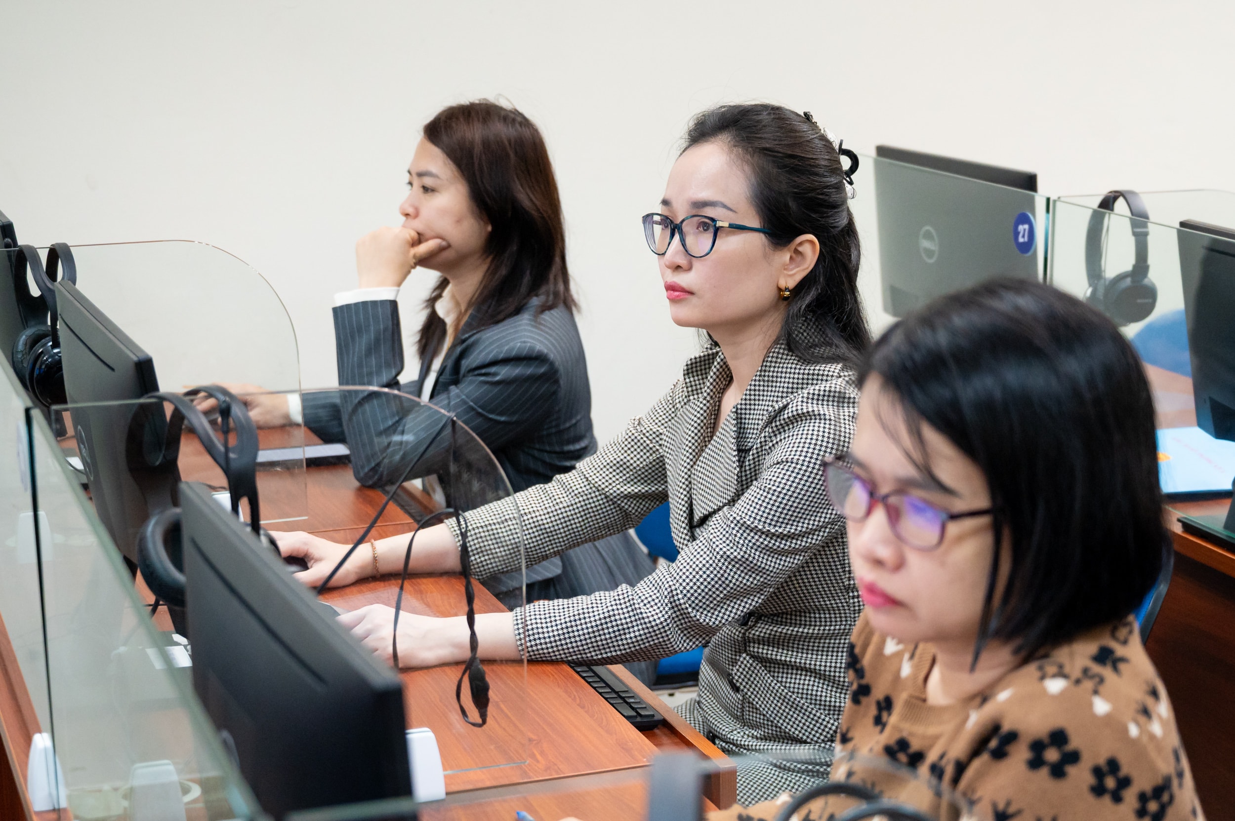 Đảng ủy Hội đồng Dân tộc tập huấn, bồi dưỡng về công tác chuyển đổi số, ứng dụng trí tuệ nhân tạo