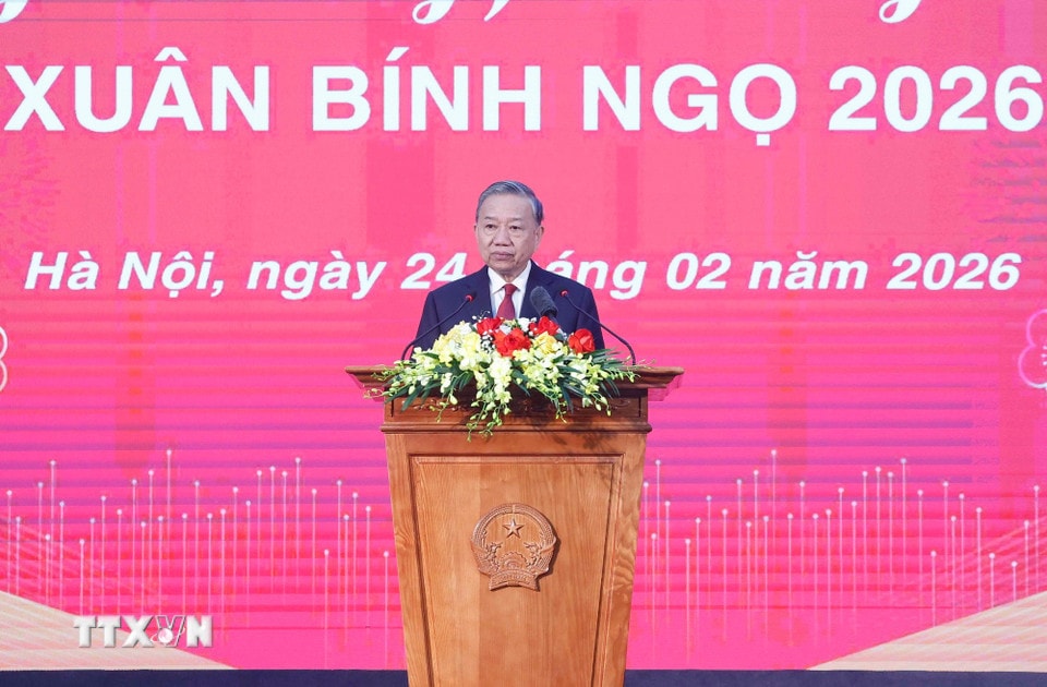 Tổng Bí thư Tô Lâm chúc Tết cán bộ, phóng viên, biên tập viên Thông tấn xã Việt Nam. (Ảnh: Thống Nhất/TTXVN)