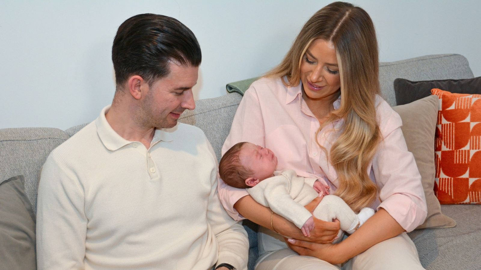 skynews-baby-womb-transplant_7173388.jpg