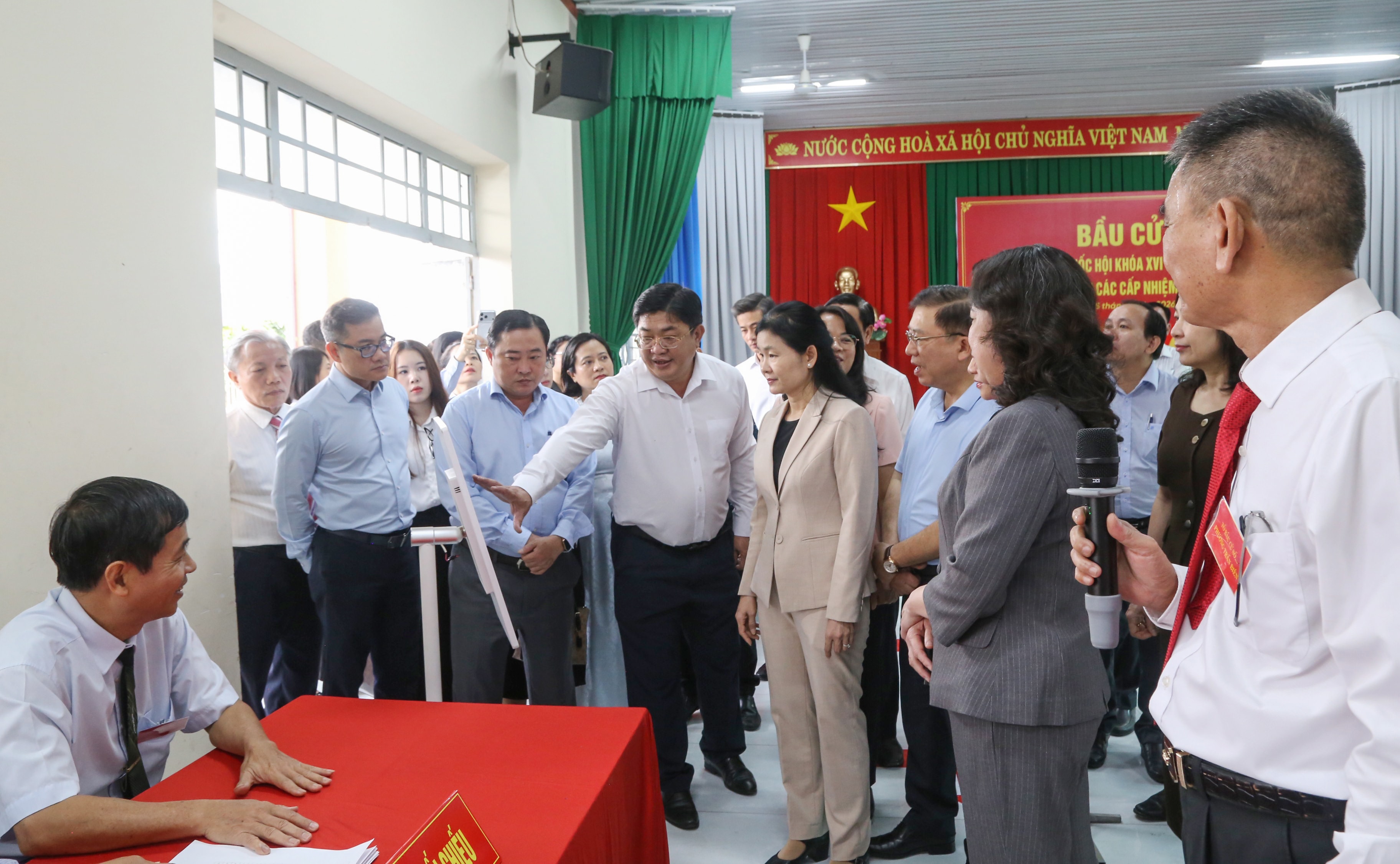 bầu cử