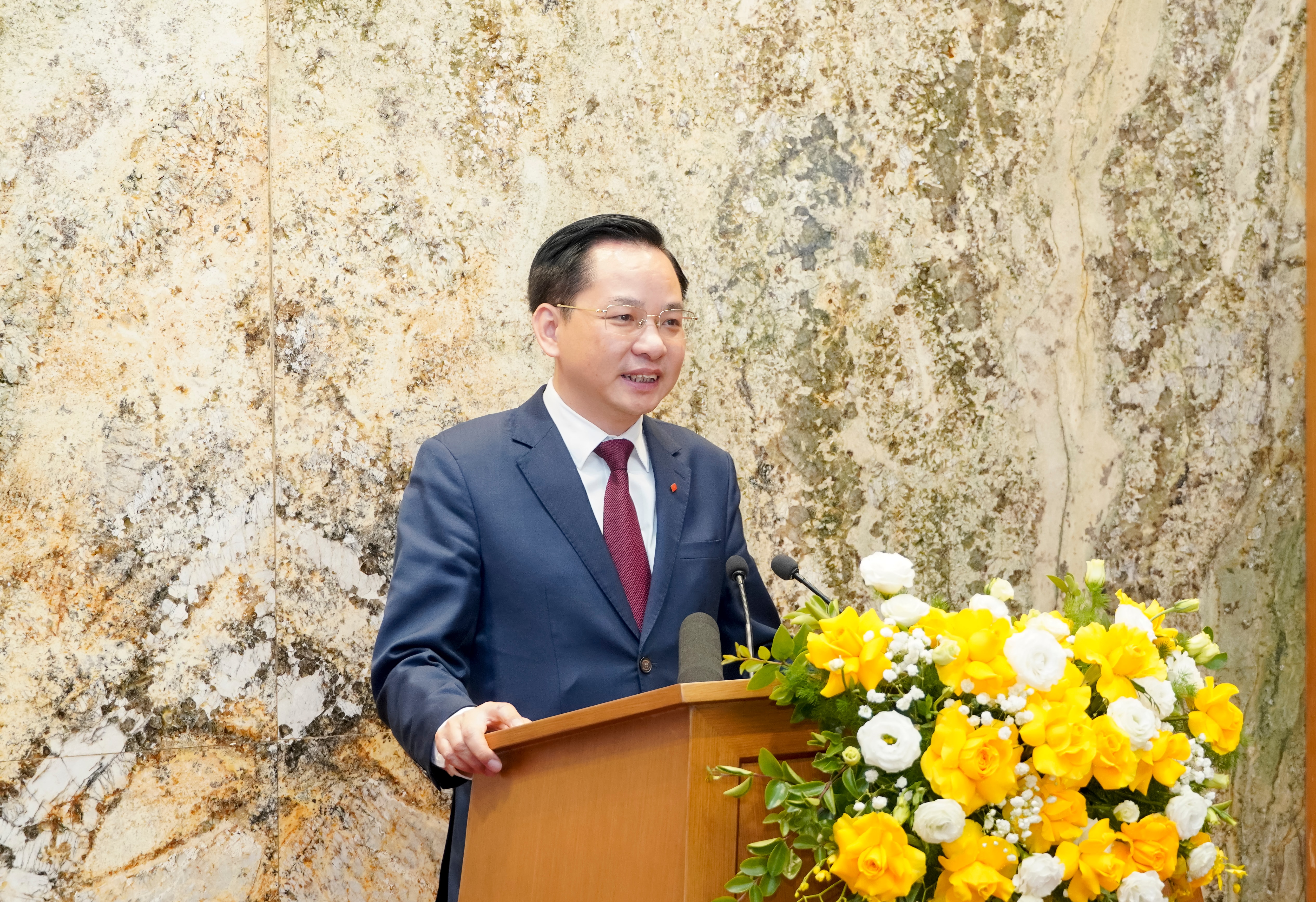 Ông Nguyễn Hữu Tú - TGD Vinachem